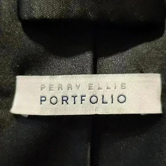 Perry Ellis Portfolio Tie - Picture 5 of 5